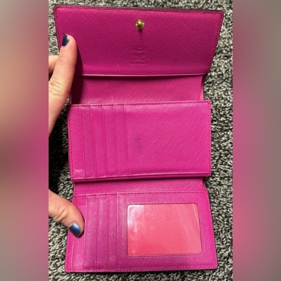 MCM trifold wallet - Picture 10 of 17
